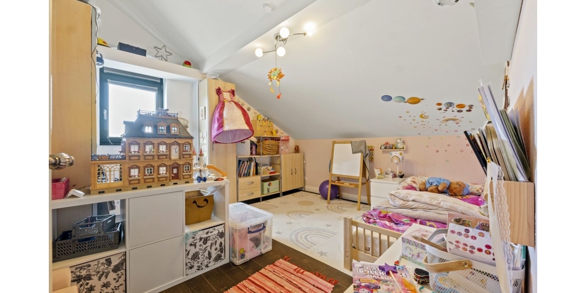 5 4DG_Kind_Haupthaus